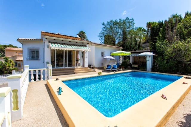 4 soveværelse Villa til salg i Calpe / Calp med swimmingpool - € 590.000 (Ref: 9538709)