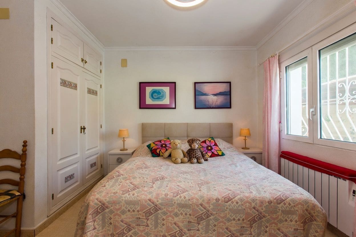 Chalet de 4 habitaciones en Calpe / Calp en venta con piscina garaje - 590.000 € (Ref: 9538709)