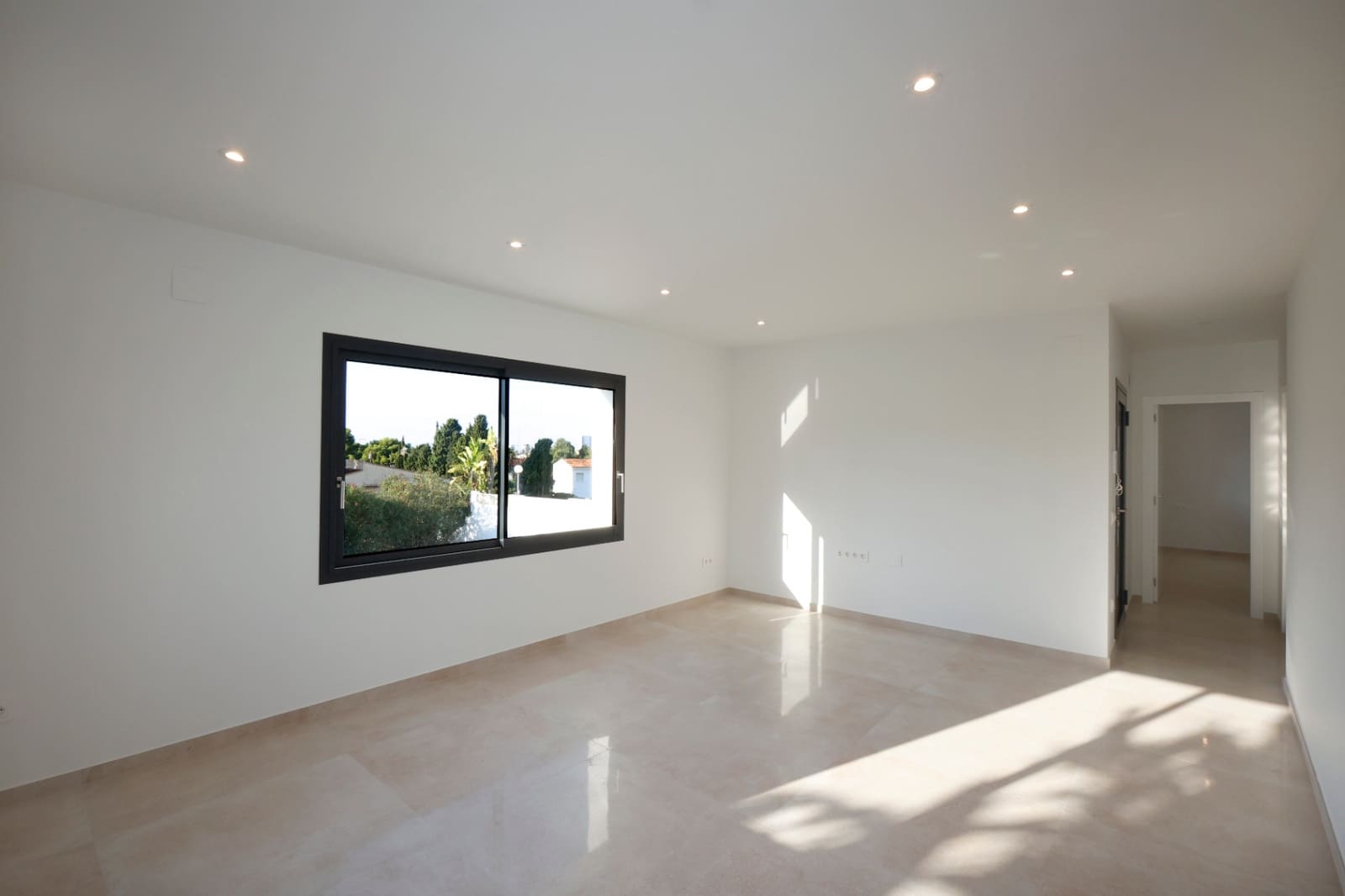4 bedroom Villa for sale in Calpe / Calp with pool - € 840,000 (Ref: 9538737)