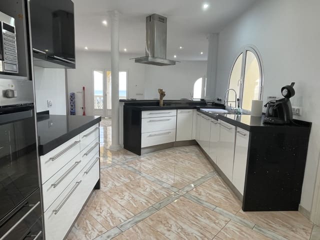 4 makuuhuone Huvila myytävänä paikassa Calpe / Calp mukana uima-altaan - 1 250 000 € (Ref: 9538742)