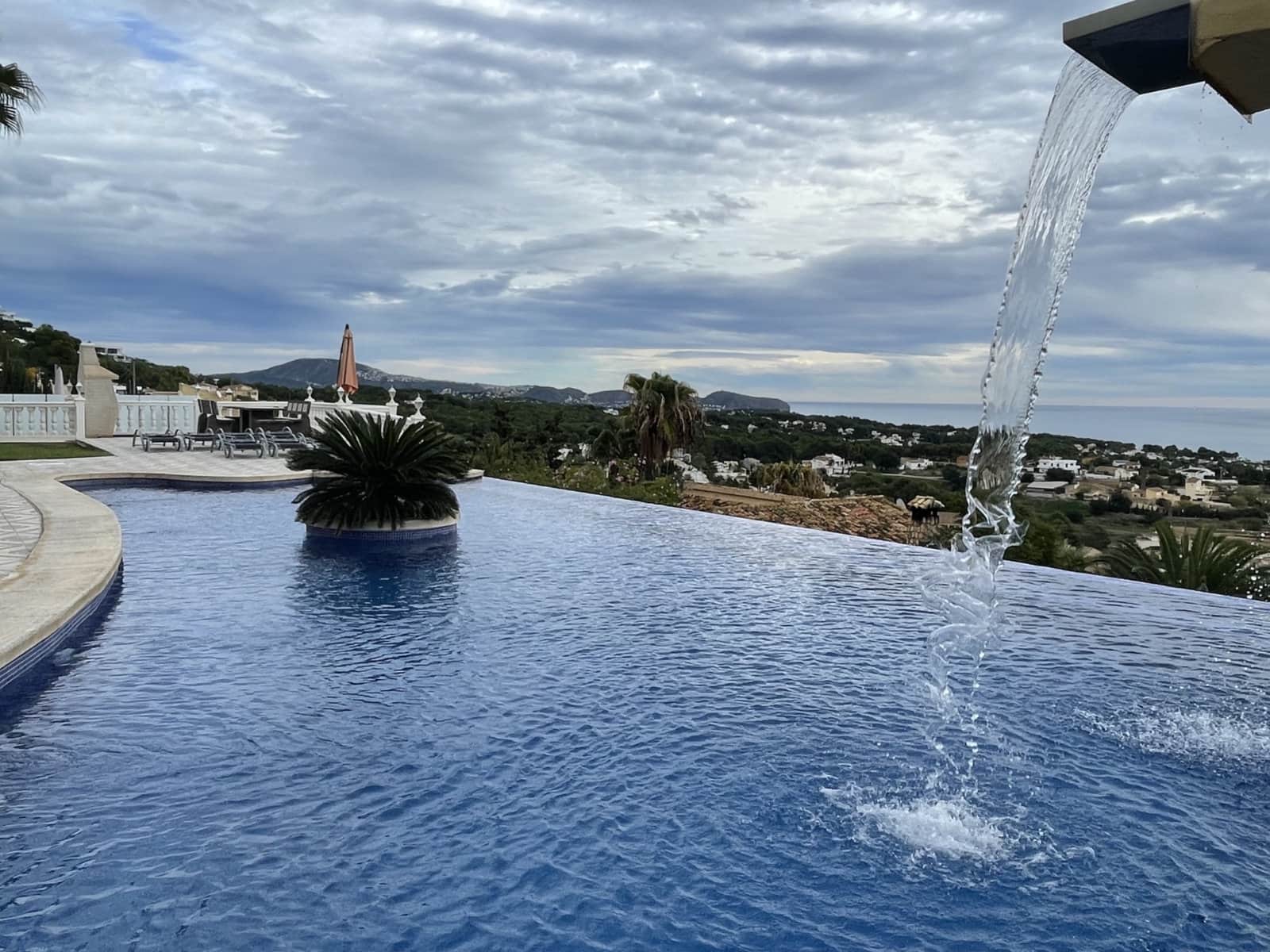 4 makuuhuone Huvila myytävänä paikassa Calpe / Calp mukana uima-altaan - 1 250 000 € (Ref: 9538742)