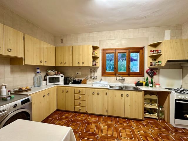 Chalet de 4 habitaciones en Calpe / Calp en venta con piscina - 675.000 € (Ref: 9538747)