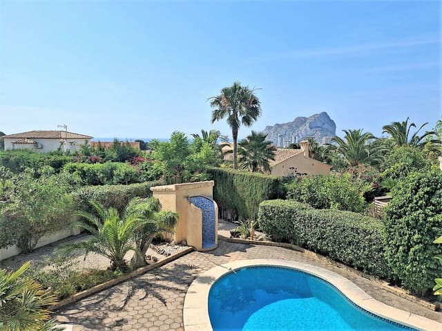 Chalet de 3 habitaciones en Calpe / Calp en venta con piscina - 650.000 € (Ref: 9538752)