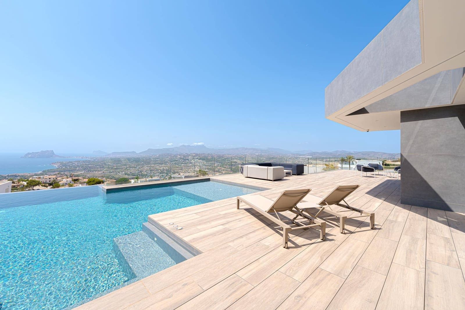 4 soveværelse Villa til salg i Cumbre del Sol med swimmingpool - € 2.950.000 (Ref: 9538754)