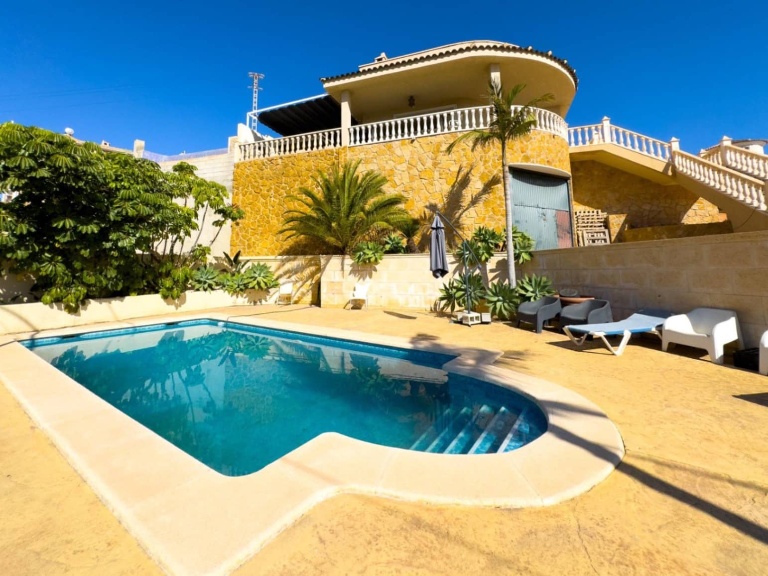 3 bedroom Villa for sale in Cala d'Or with pool - € 595,000 (Ref: 9538764)