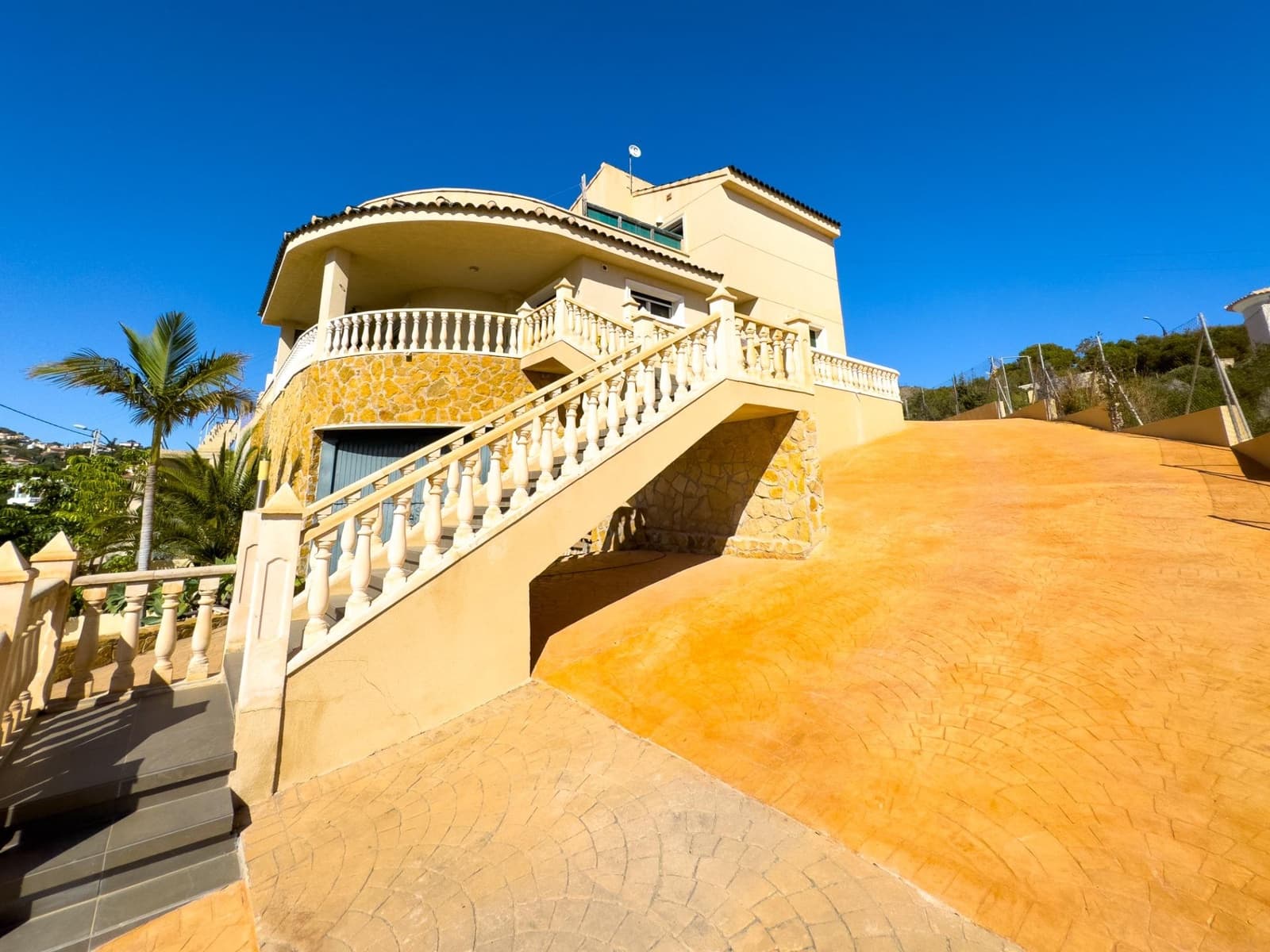 3 bedroom Villa for sale in Cala d'Or with pool - € 595,000 (Ref: 9538764)