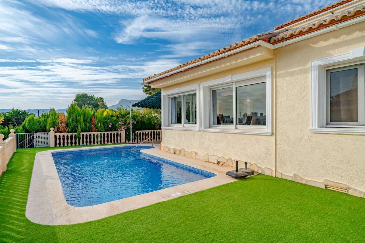 3 soverom Villa til salgs i Calpe / Calp med svømmebasseng garasje - € 725 000 (Ref: 9538770)