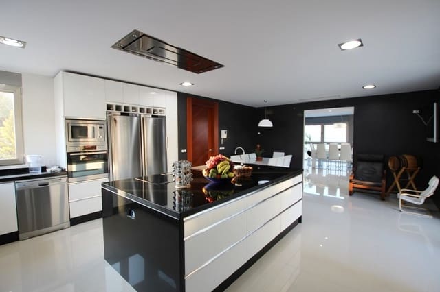 6 soverom Villa til salgs i Albir, Alfaz del Pi / L'Alfàs del Pi med svømmebasseng - € 2 100 000 (Ref: 9538776)