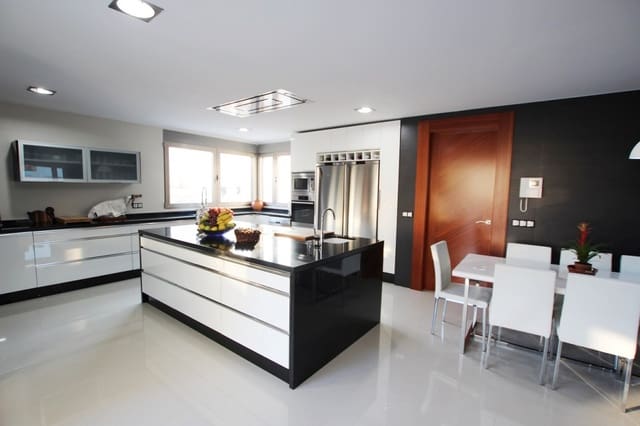 6 soverom Villa til salgs i Albir, Alfaz del Pi / L'Alfàs del Pi med svømmebasseng - € 2 100 000 (Ref: 9538776)