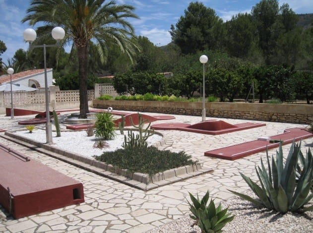 Chalet de 4 habitaciones en Albir, Alfaz del Pi / L'Alfàs del Pi en venta con piscina - 1.350.000 € (Ref: 9538784)