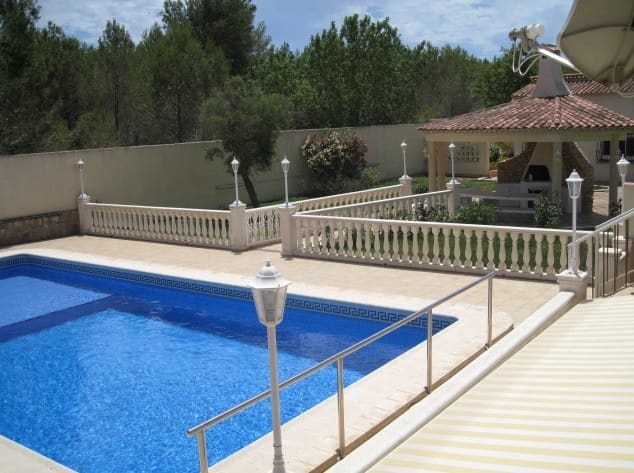 Chalet de 4 habitaciones en Albir en venta con piscina - 1.350.000 € (Ref: 9538784)