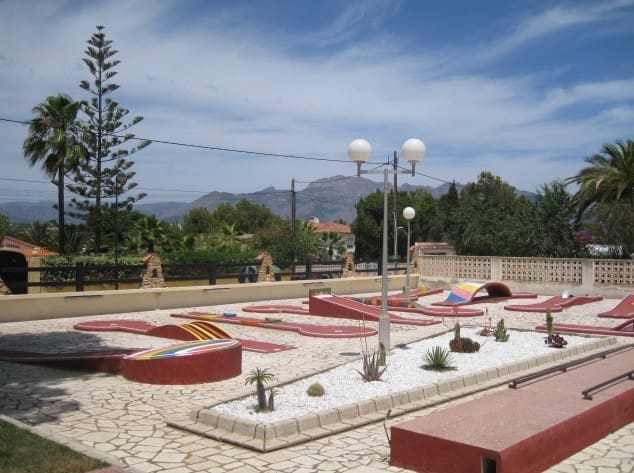 Chalet de 4 habitaciones en Albir en venta con piscina - 1.350.000 € (Ref: 9538784)