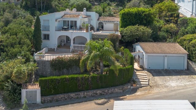 4 sovrum Villa till salu i Monte Pego, Pego med pool garage - 560 000 € (Ref: 9548537)