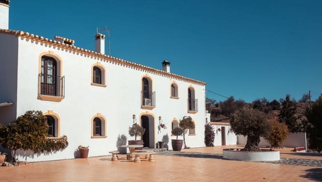 8 Zimmer Villa zu verkaufen in Lorca mit Pool Garage - 625.000 € (Ref: 9548919)