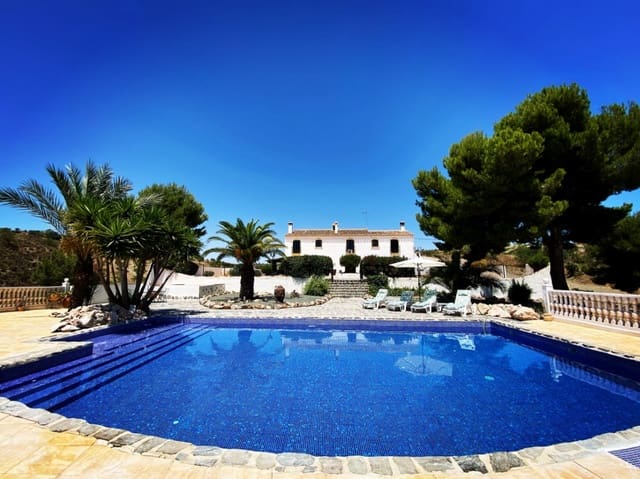 8 Zimmer Villa zu verkaufen in Lorca mit Pool Garage - 625.000 € (Ref: 9548919)