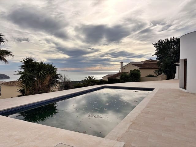 4 soveværelse Villa til salg i Moraira, Teulada-Moraira med swimmingpool garage - € 1.450.000 (Ref: 9548920)