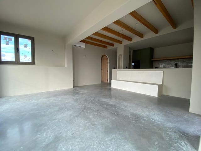 3 soveværelse Villa til salg i Benissa med swimmingpool garage - € 875.000 (Ref: 9552531)