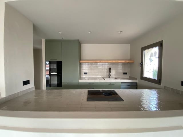 3 soveværelse Villa til salg i Benissa med swimmingpool garage - € 875.000 (Ref: 9552531)