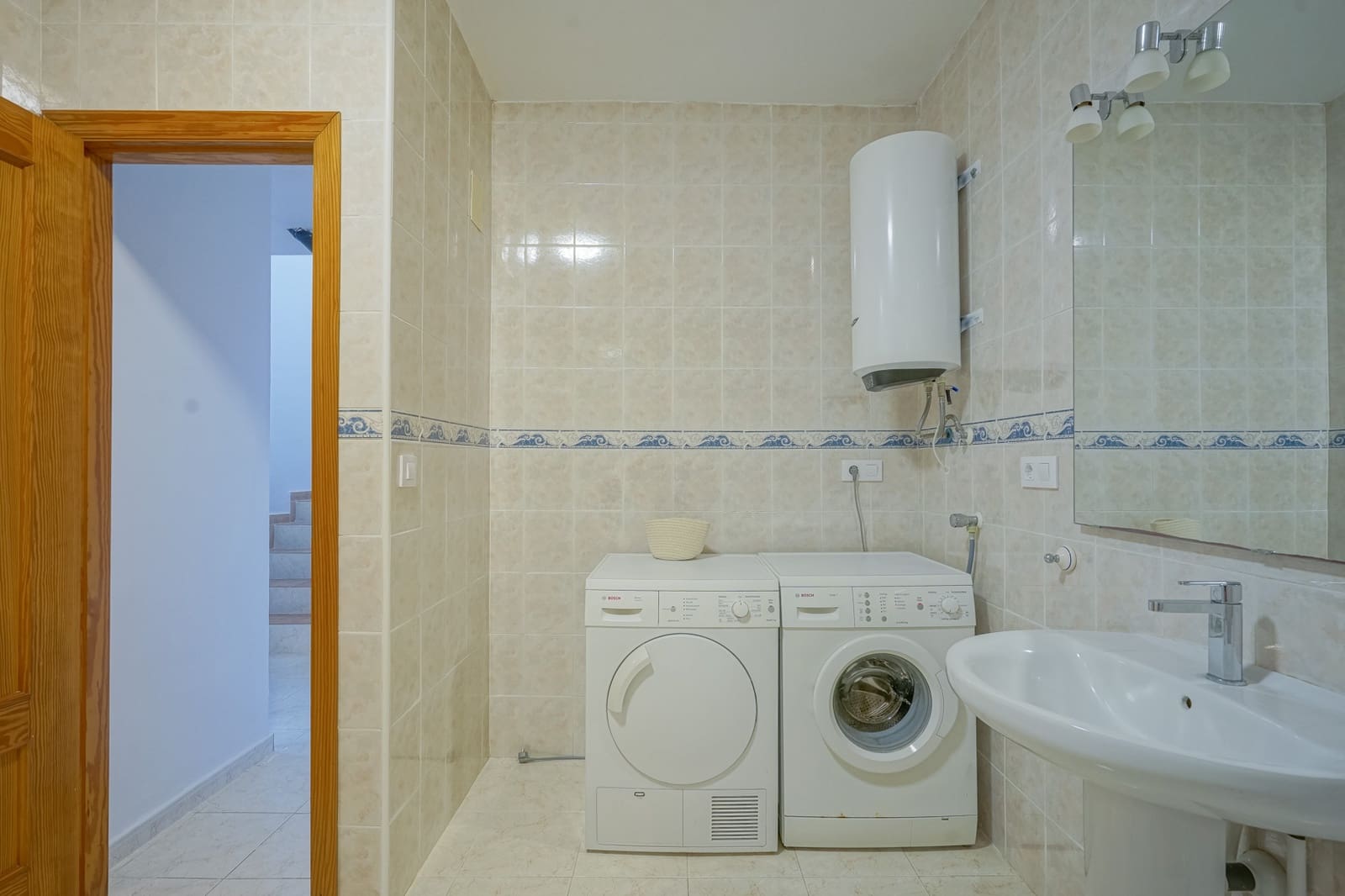 Halfvrijstaande villa te koop in Benitachell / Benitatxell met zwembad - € 345.000 (Ref: 9569742)