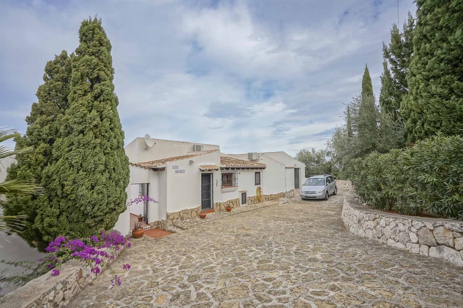 5 bedroom Villa for sale in Monte Pego with pool - € 575,000 (Ref: 9569841)