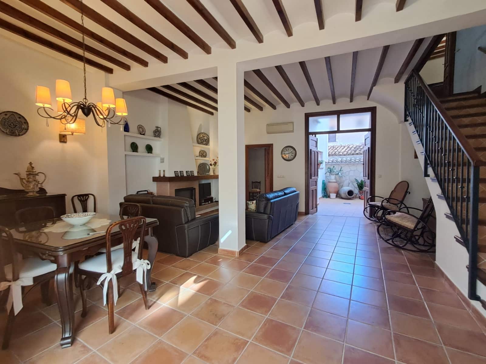 3 makuuhuone Omakotitalo vuokrattavana paikassa La Nucia - 1 100 € (Ref: 9569919)