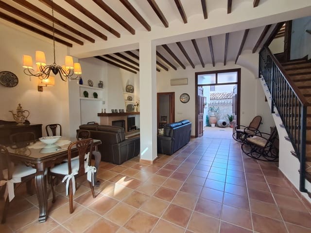 3 makuuhuone Omakotitalo vuokrattavana paikassa La Nucia Pueblo  , La Nucia - 1 100 € (Ref: 9569919)