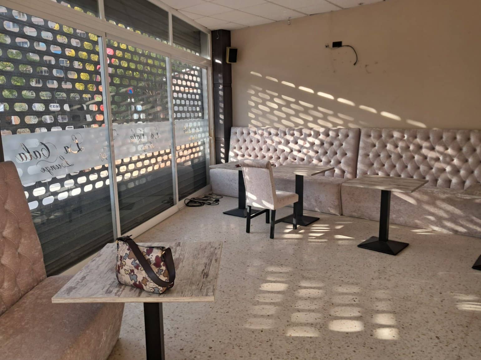 Kommersiell til salgs i Benidorm med garasje - € 325 000 (Ref: 9572085)