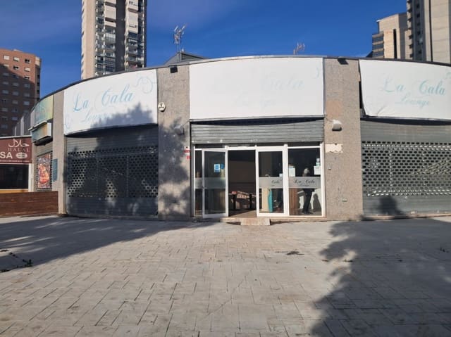 Kommersiell til salgs i Playa Poniente, Benidorm med garasje - € 325 000 (Ref: 9572085)