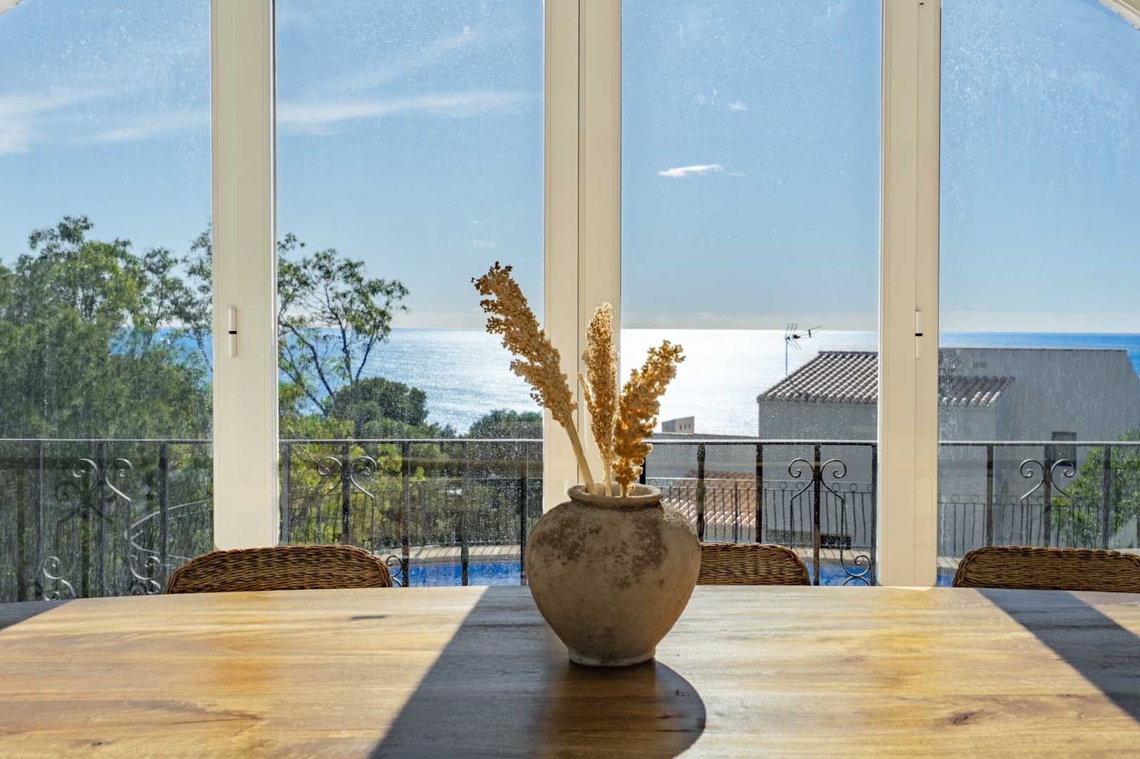 4 soveværelse Villa til salg i Ambolo med swimmingpool - € 1.195.000 (Ref: 9584738)