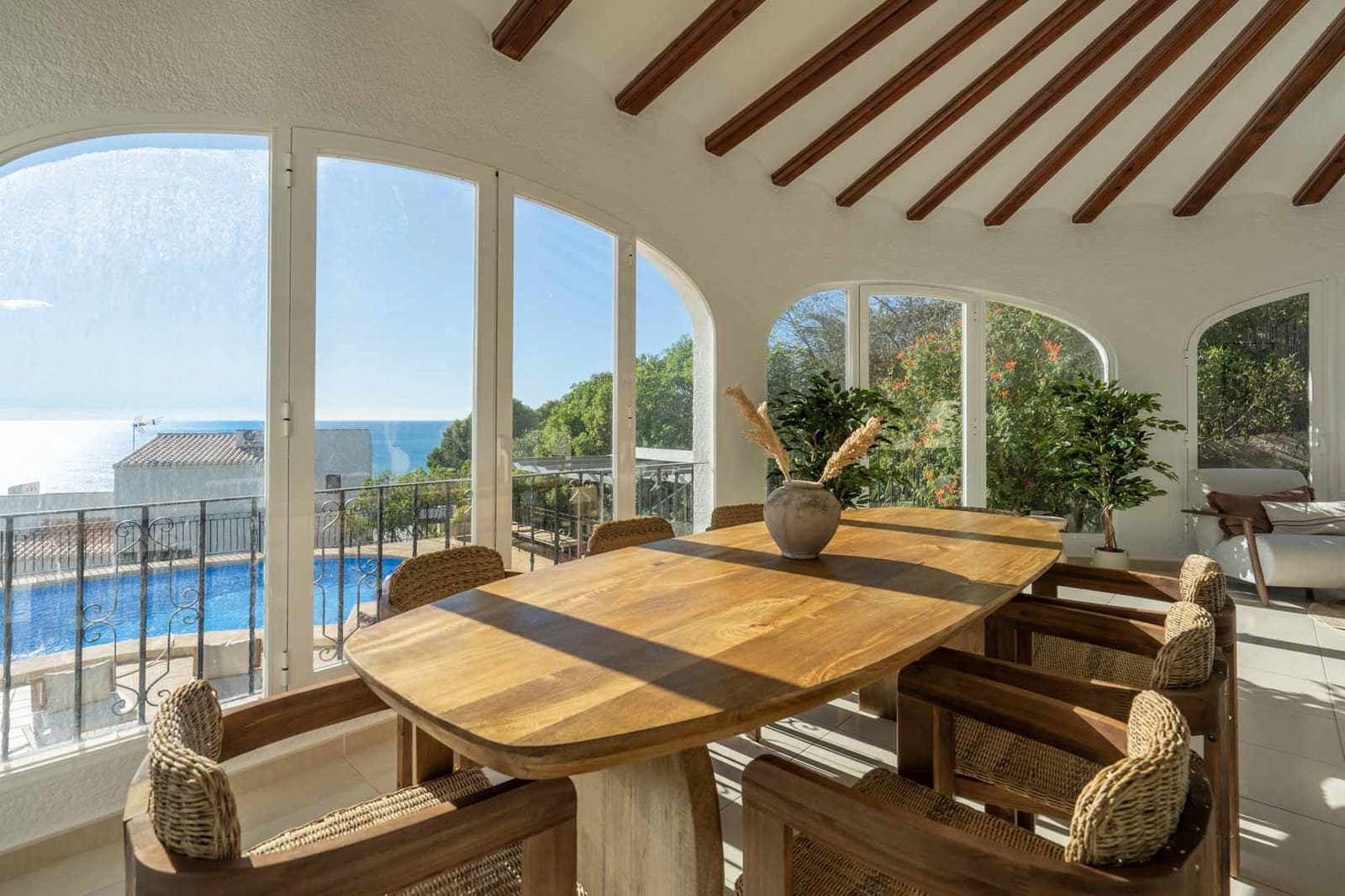 4 soveværelse Villa til salg i Ambolo med swimmingpool - € 1.195.000 (Ref: 9584738)