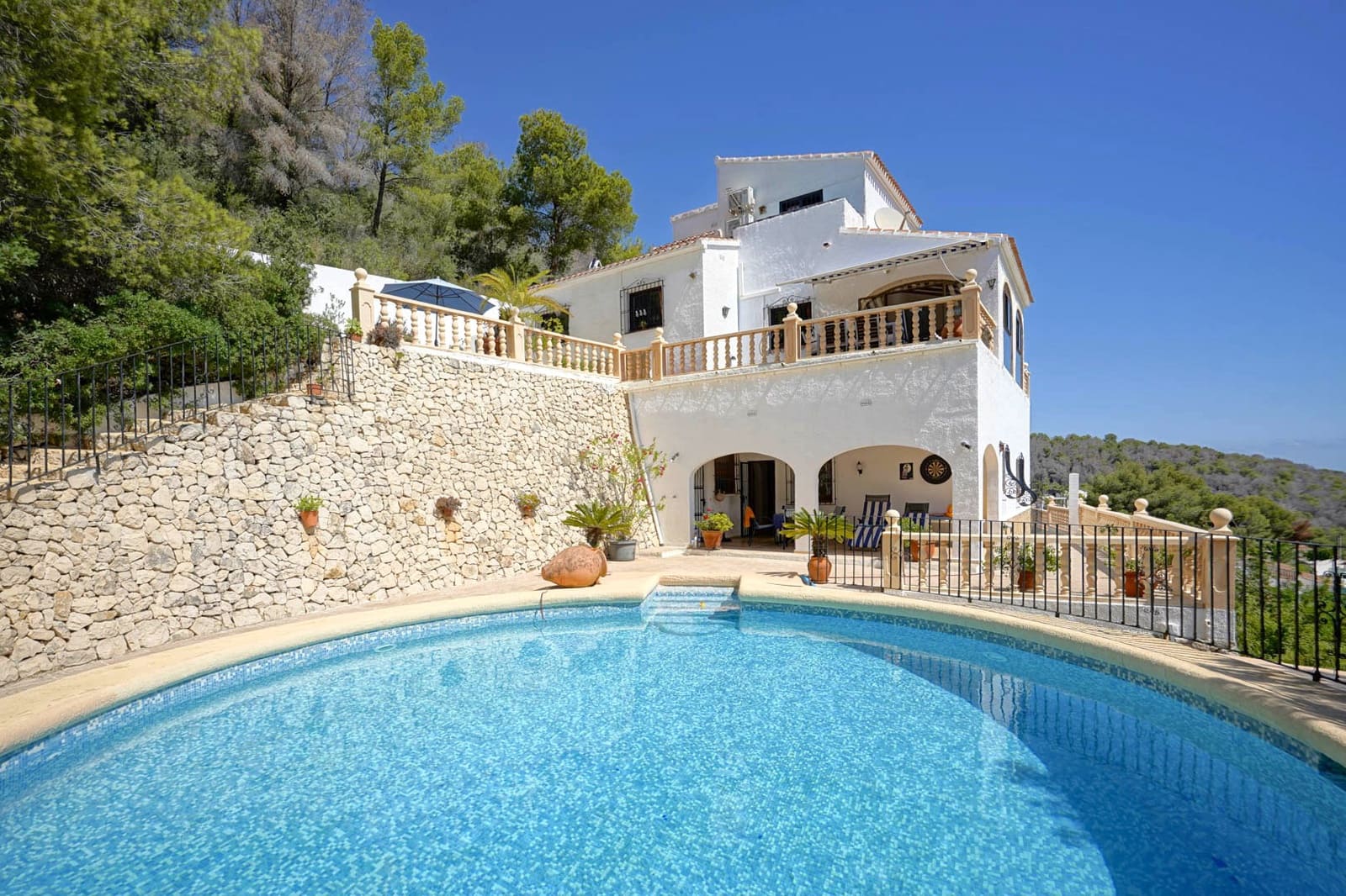 4 soveværelse Villa til salg i Javea / Xabia med swimmingpool - € 749.000 (Ref: 9584740)