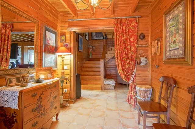 4 sovrum Villa till salu i Orba med pool - 899 000 € (Ref: 9584802)