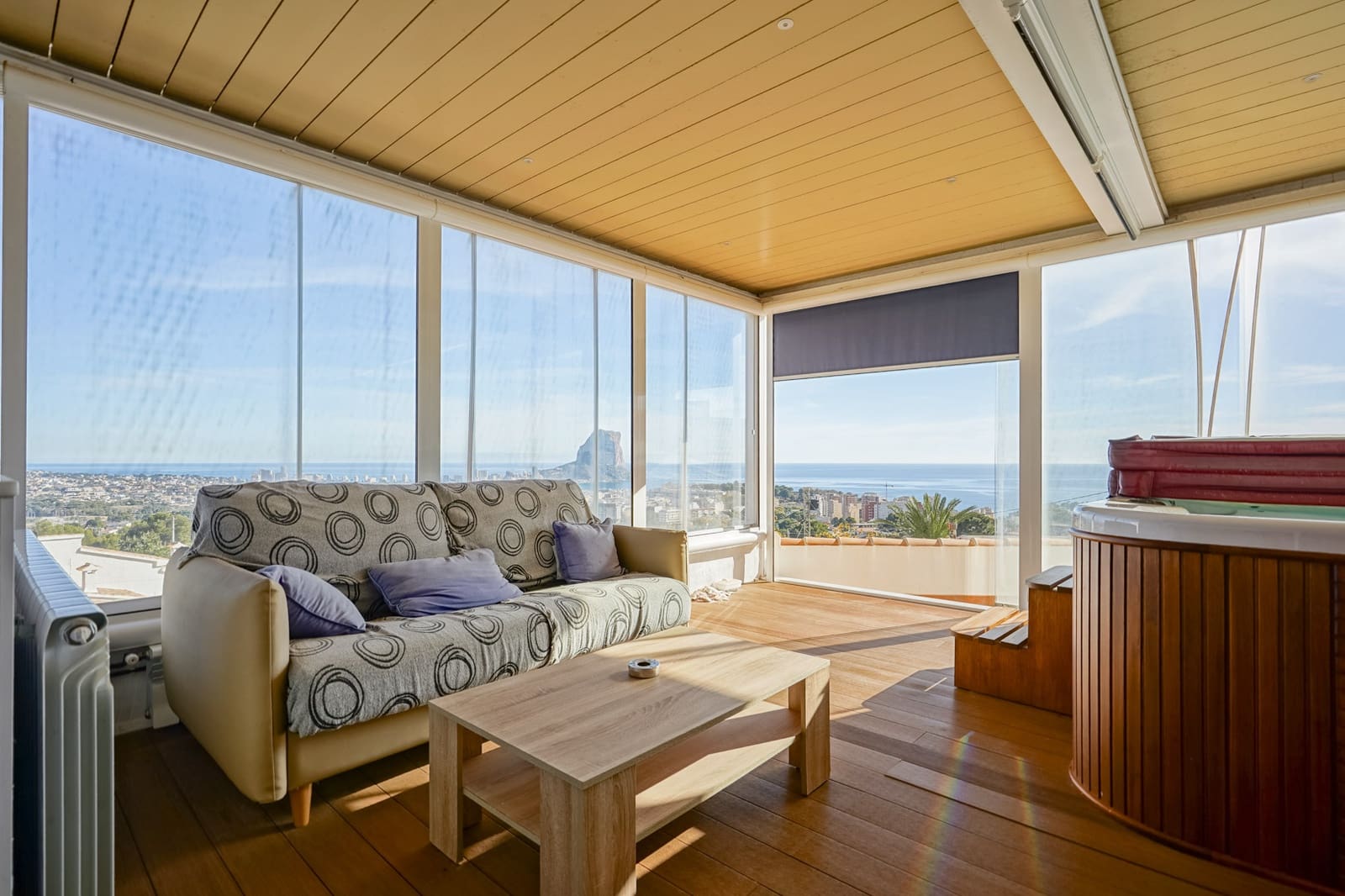 3 makuuhuone Huvila myytävänä paikassa Calpe / Calp mukana uima-altaan - 1 100 000 € (Ref: 9584853)