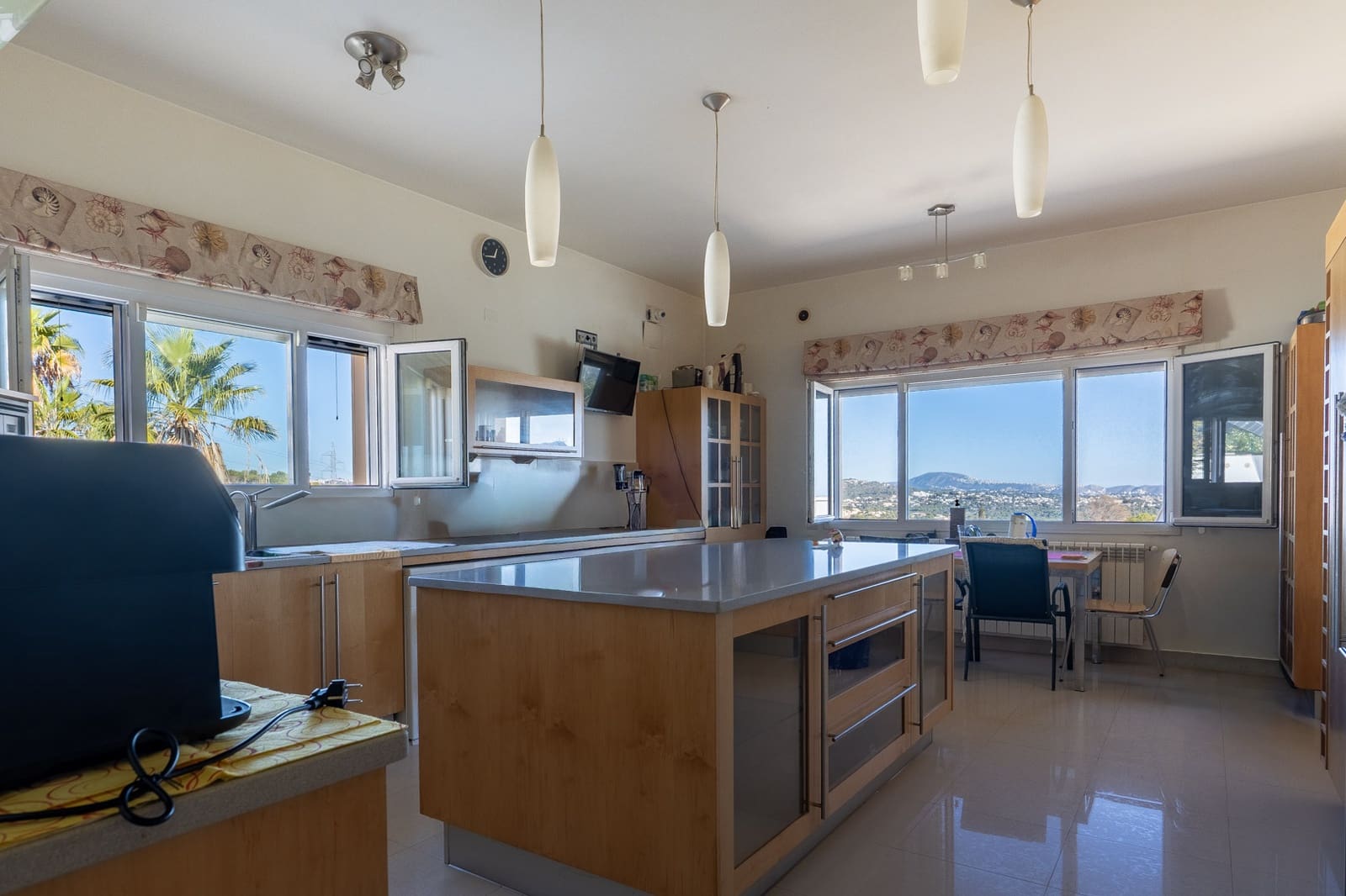 3 makuuhuone Huvila myytävänä paikassa Calpe / Calp mukana uima-altaan - 1 100 000 € (Ref: 9584853)