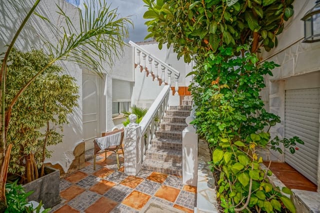 16 makuuhuone Hotelli myytävänä paikassa Calpe / Calp - 1 050 000 € (Ref: 9584871)