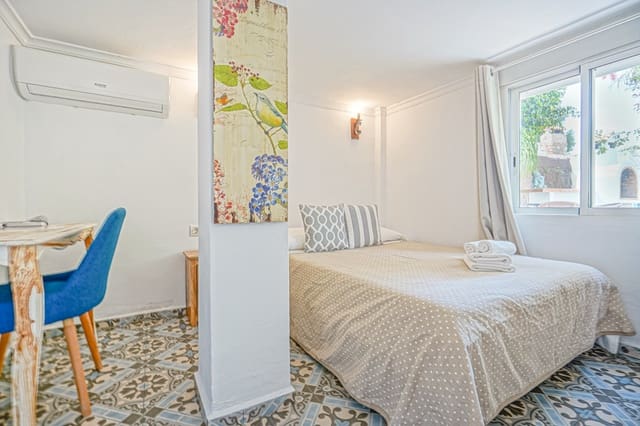 16 makuuhuone Hotelli myytävänä paikassa Calpe / Calp - 1 050 000 € (Ref: 9584871)