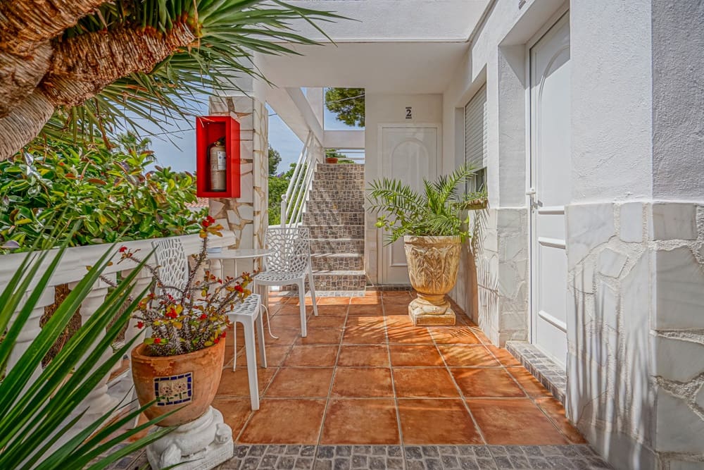 16 makuuhuone Hotelli myytävänä paikassa Calpe / Calp - 1 050 000 € (Ref: 9584871)