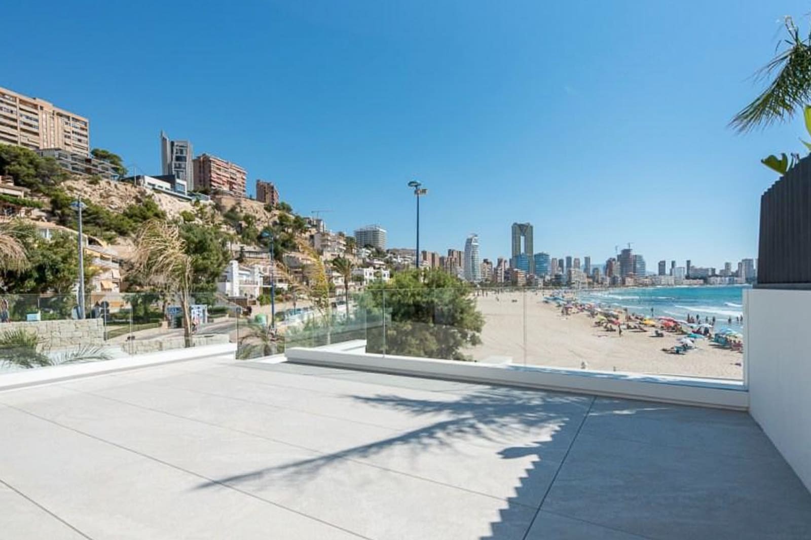 3 soveværelse Lejlighed til salg i Benidorm med swimmingpool - € 1.650.000 (Ref: 9584924)