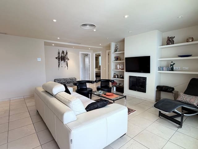 Apartamento de 3 habitaciones en Moraira, Teulada-Moraira en venta con piscina - 560.000 € (Ref: 9593195)