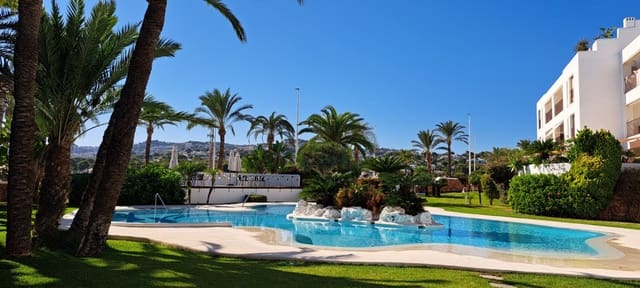 Apartamento de 3 habitaciones en Moraira, Teulada-Moraira en venta con piscina - 560.000 € (Ref: 9593195)
