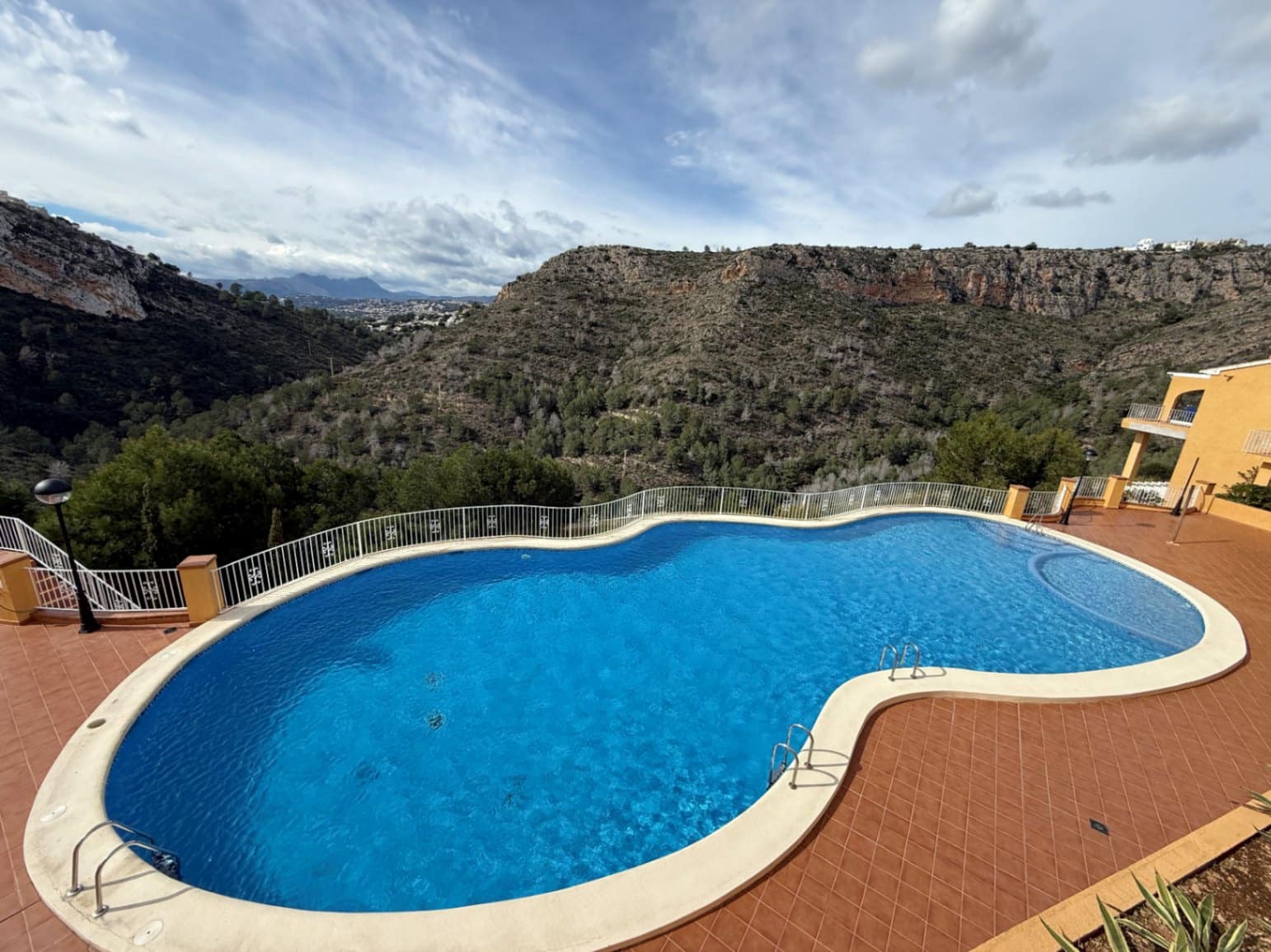 2 soveværelse Lejlighed til salg i Cumbre del Sol med swimmingpool - € 189.950 (Ref: 9593196)