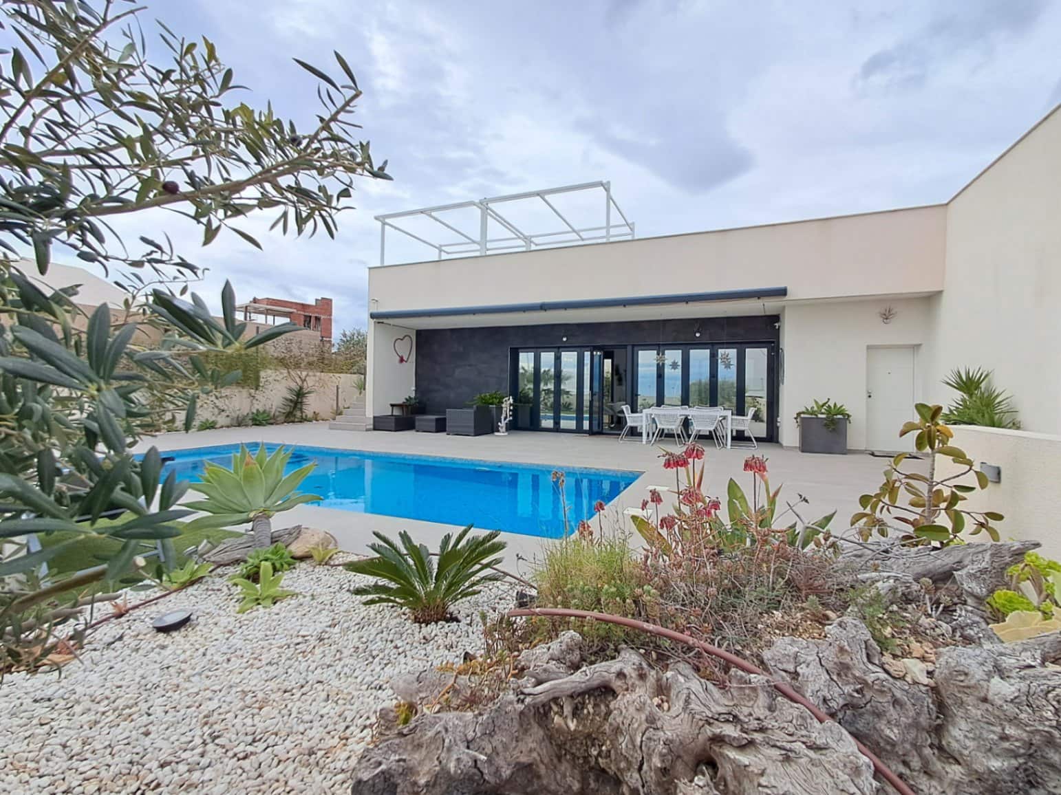 5 makuuhuone Huvila myytävänä paikassa Polop mukana uima-altaan - 720 000 € (Ref: 9598321)