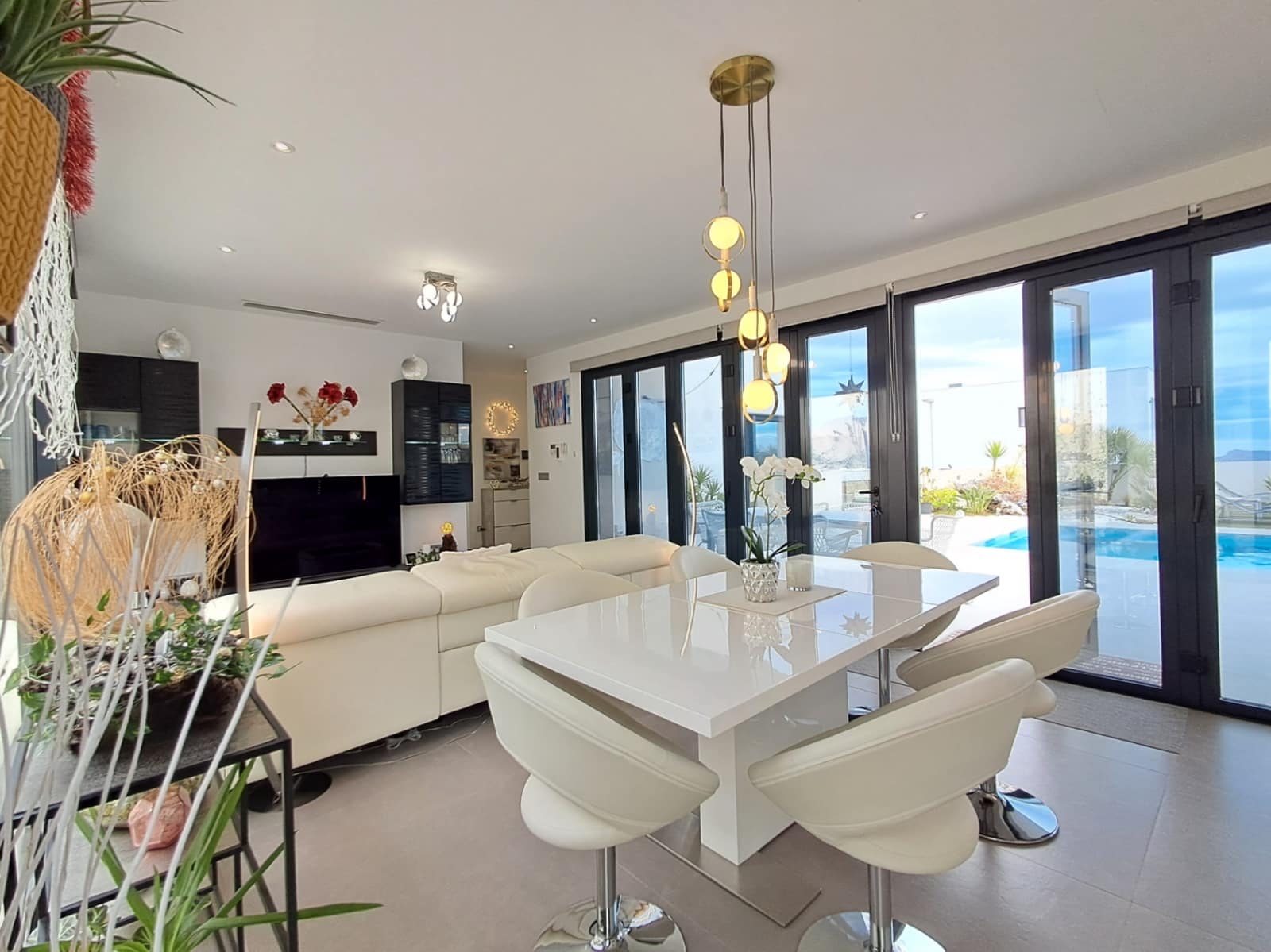 5 makuuhuone Huvila myytävänä paikassa Polop mukana uima-altaan - 720 000 € (Ref: 9598321)