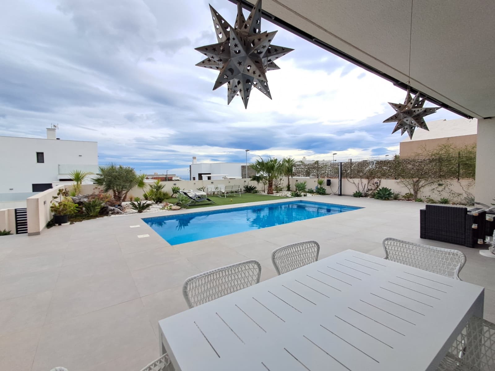 5 makuuhuone Huvila myytävänä paikassa Polop mukana uima-altaan - 720 000 € (Ref: 9598321)