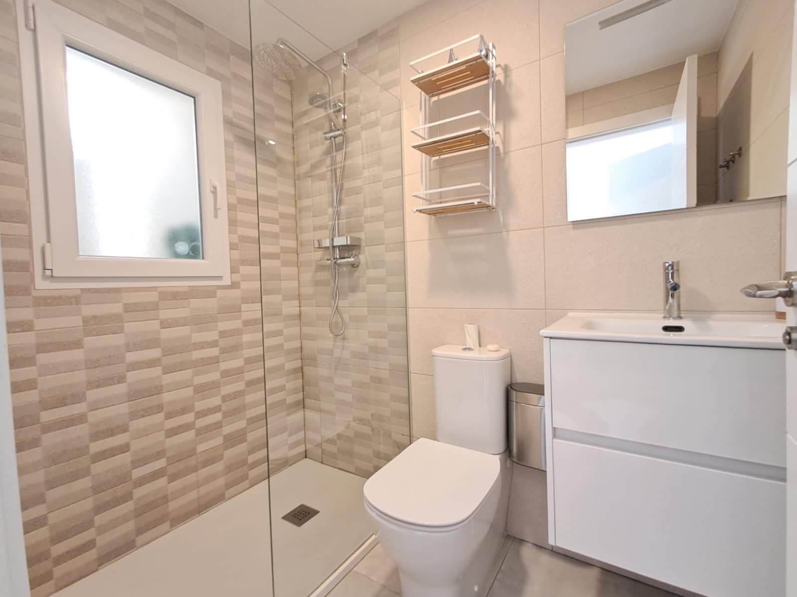 3 soveværelse Villa til salg i Polop med swimmingpool - € 460.000 (Ref: 9603431)