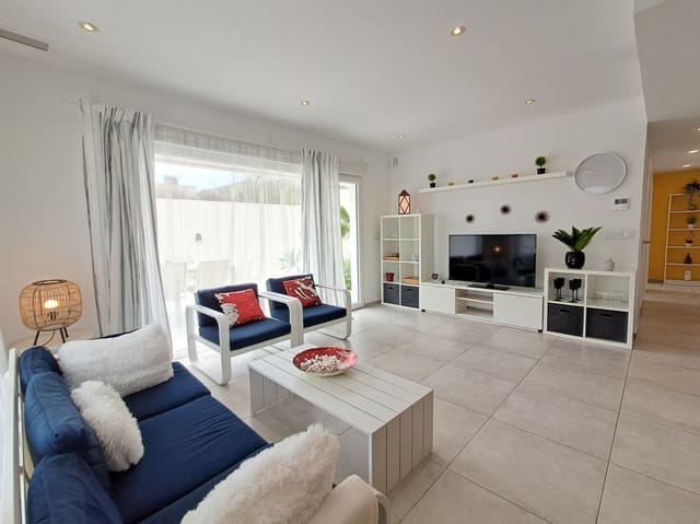 3 soveværelse Villa til salg i Polop med swimmingpool - € 460.000 (Ref: 9603431)