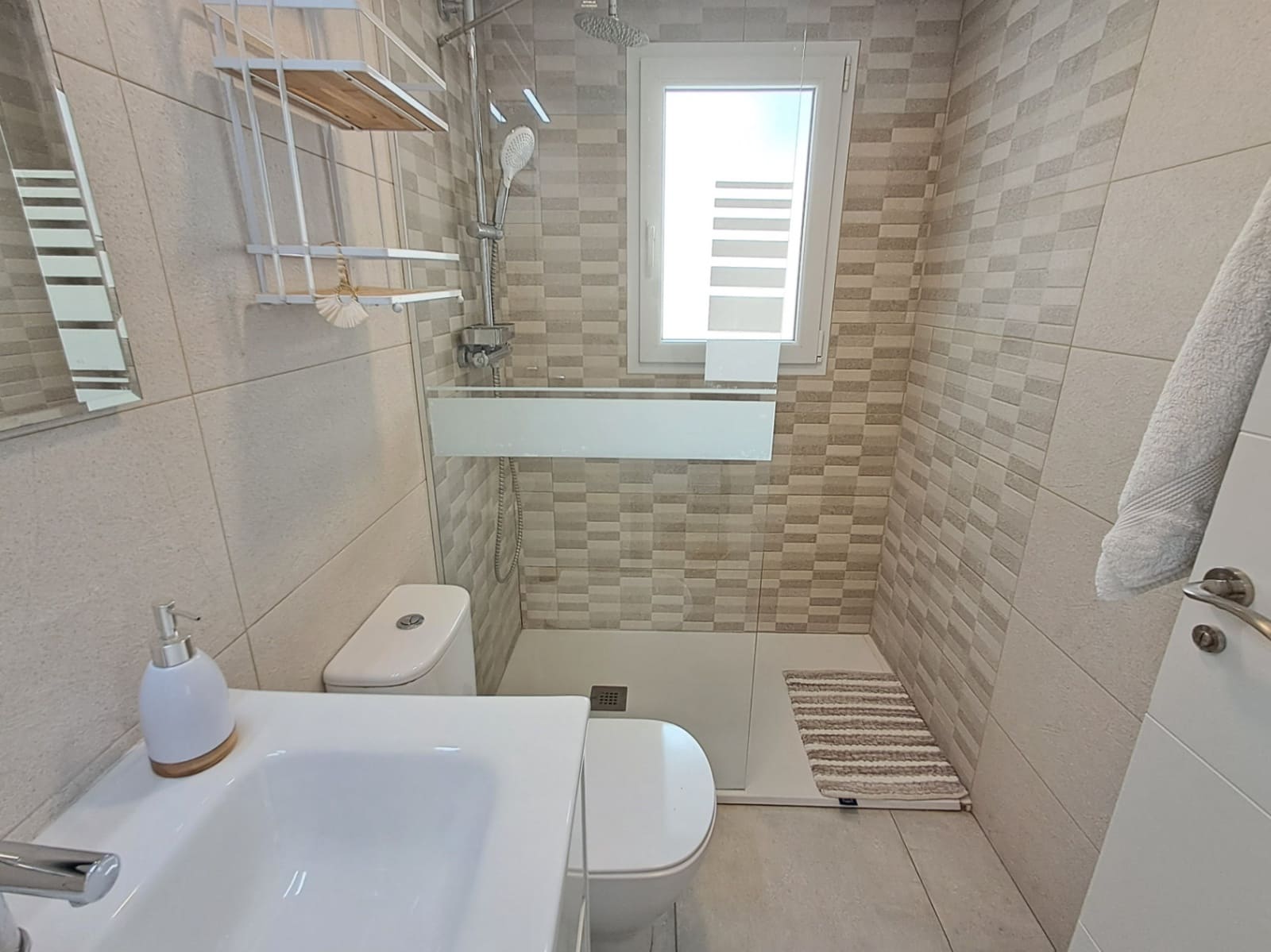 3 soveværelse Villa til salg i Polop med swimmingpool - € 460.000 (Ref: 9603431)