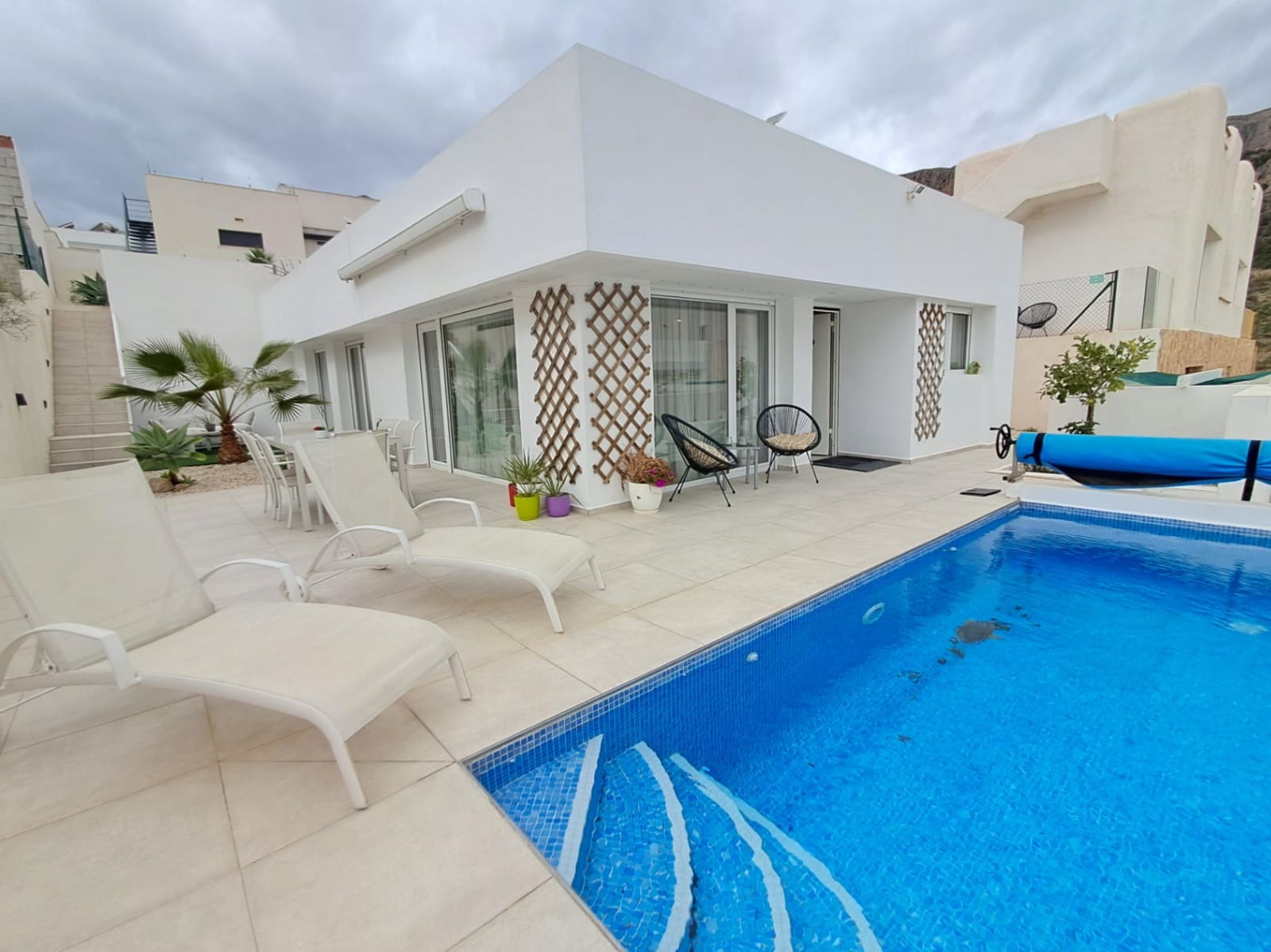 3 soveværelse Villa til salg i Polop med swimmingpool - € 460.000 (Ref: 9603431)