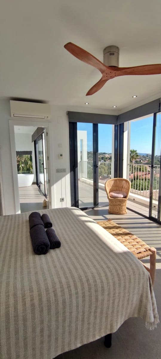 Chalet de 4 habitaciones en Benissa en alquiler con piscina - 5.000 € (Ref: 9606683)