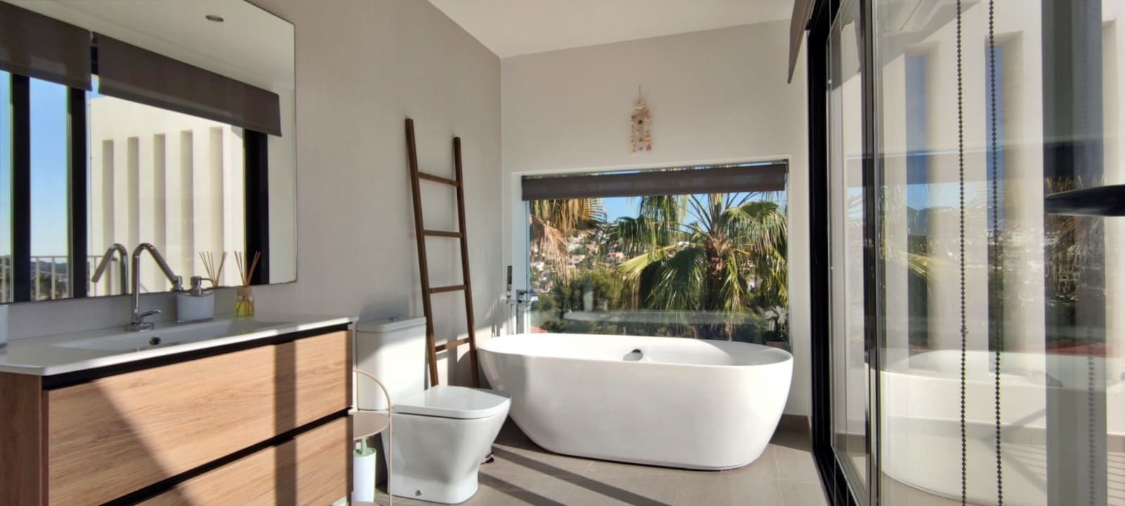 Chalet de 4 habitaciones en Benissa en alquiler con piscina - 5.000 € (Ref: 9606683)